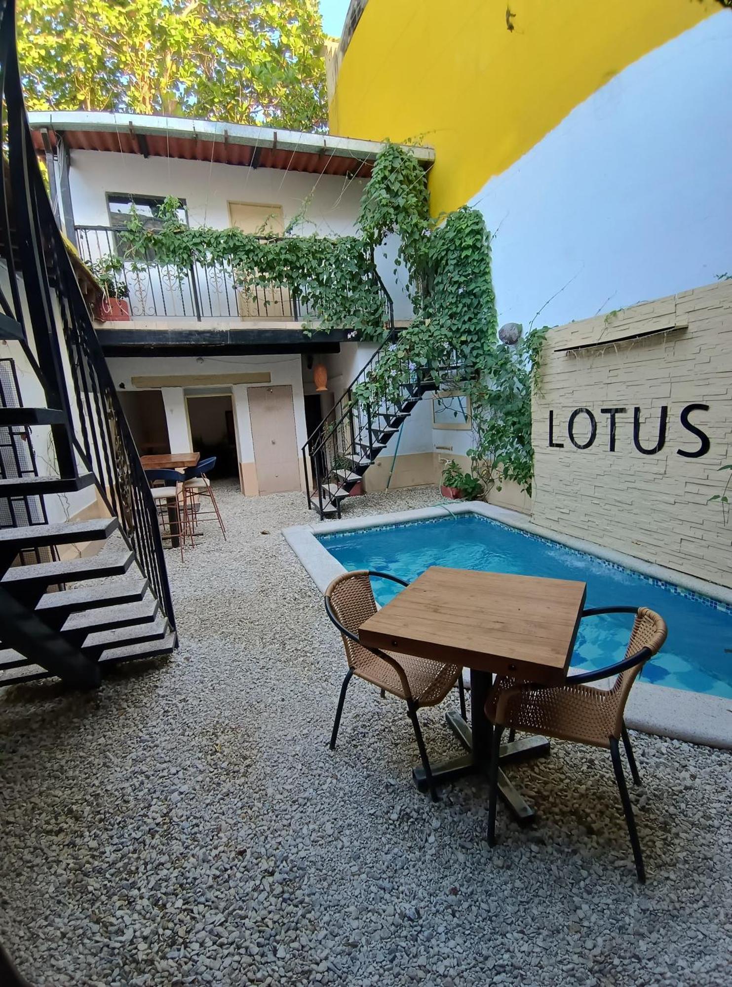 סנטה מרתה Lotus Central Hotel מראה חיצוני תמונה